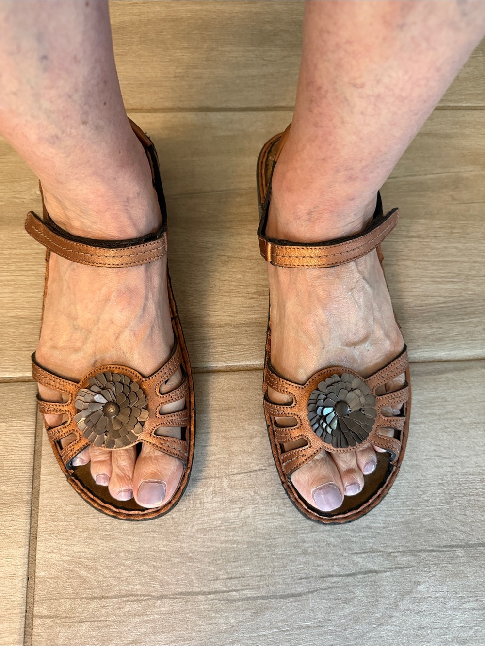 Naot - Women’s Lilia Floral Leather Sandals - Metallic Mandarin colored Sz 43